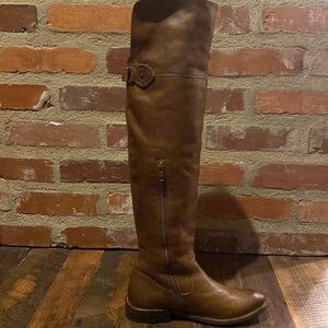 Awesome over the knee boot. Basically brand new.